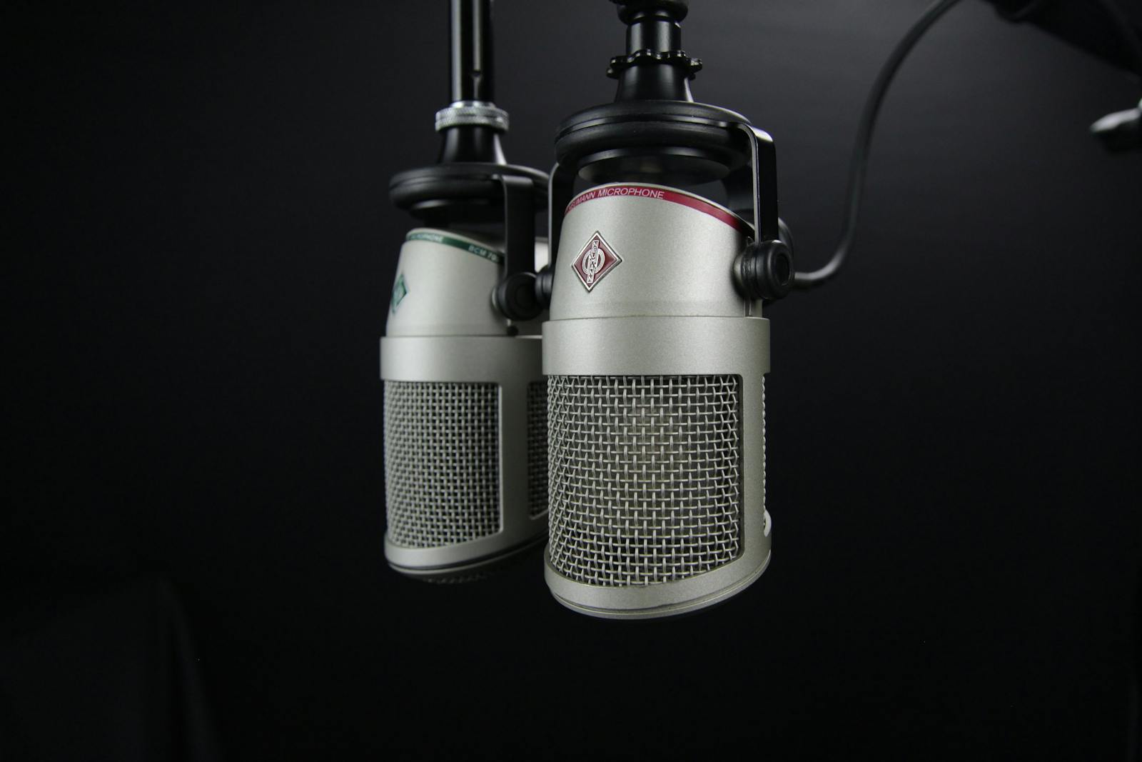 5 Hidden Techniques Professional Speechwriters Use (And Why They Work)